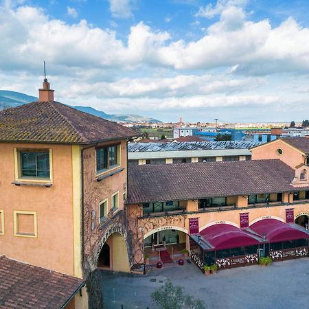 Hotel Boccaccio Calcinaia ภายนอก รูปภาพ