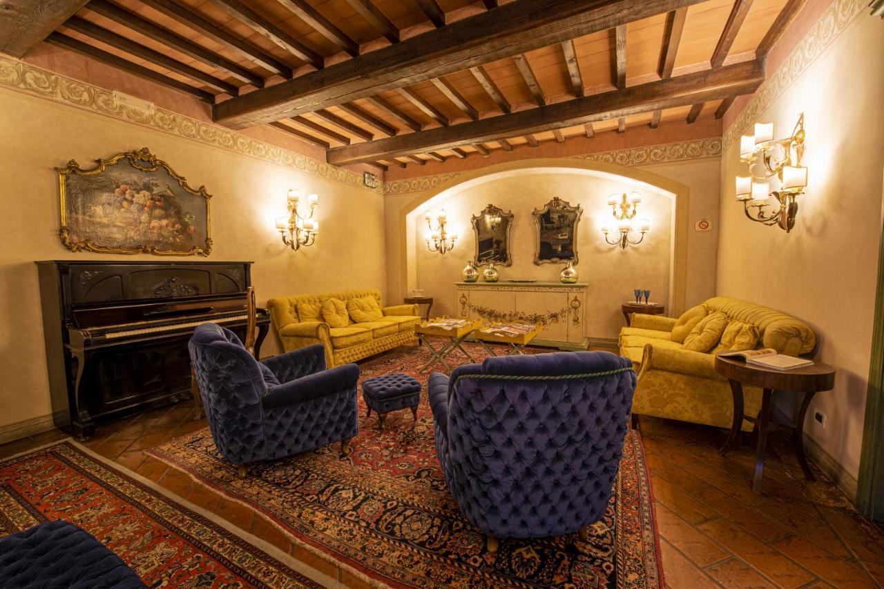 Hotel Boccaccio Calcinaia ภายนอก รูปภาพ