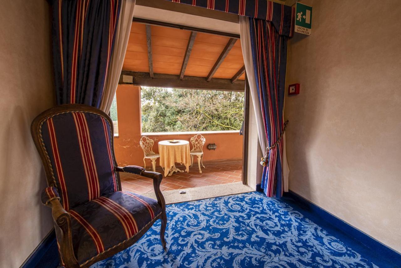 Hotel Boccaccio Calcinaia ภายนอก รูปภาพ