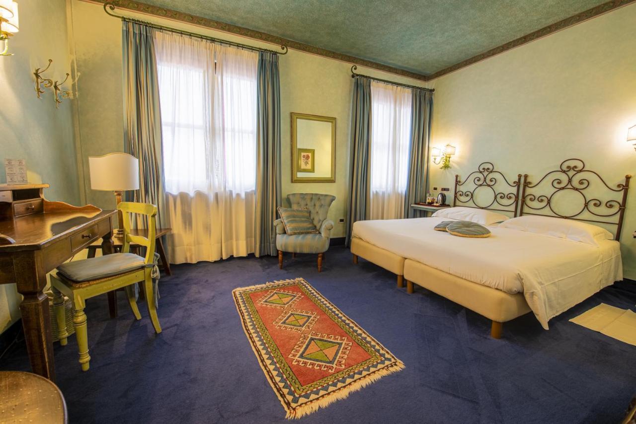 Hotel Boccaccio Calcinaia ภายนอก รูปภาพ