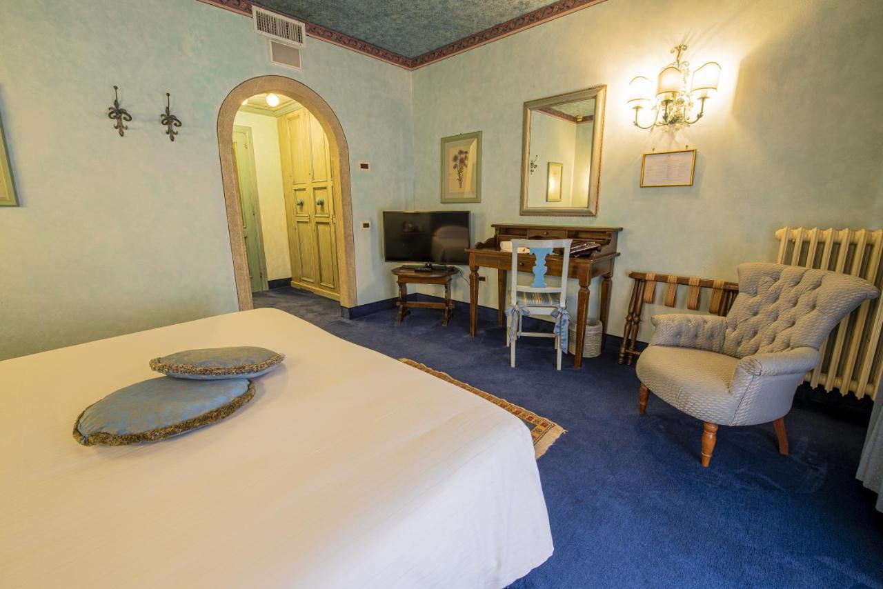 Hotel Boccaccio Calcinaia ภายนอก รูปภาพ