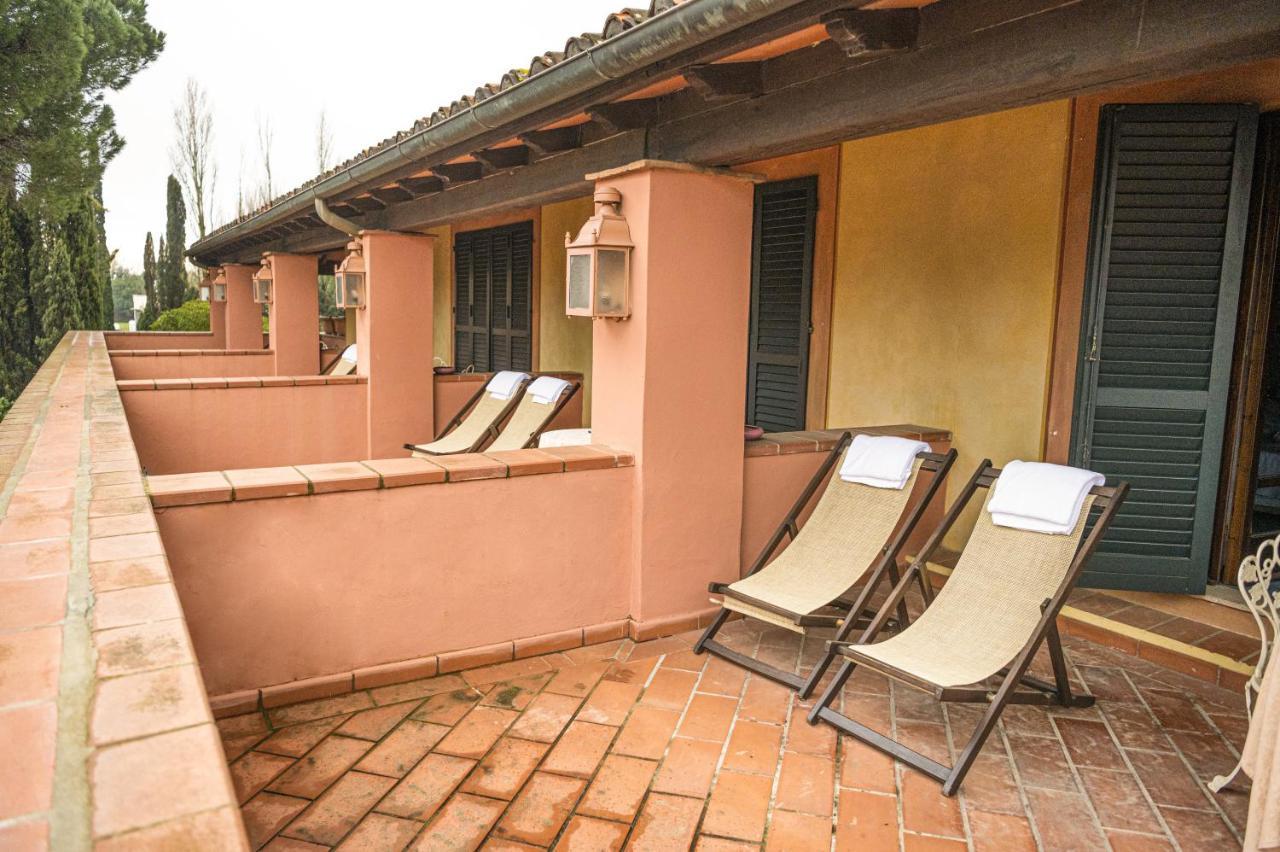 Hotel Boccaccio Calcinaia ภายนอก รูปภาพ