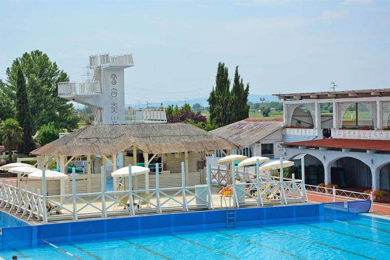 Hotel Boccaccio Calcinaia ภายนอก รูปภาพ