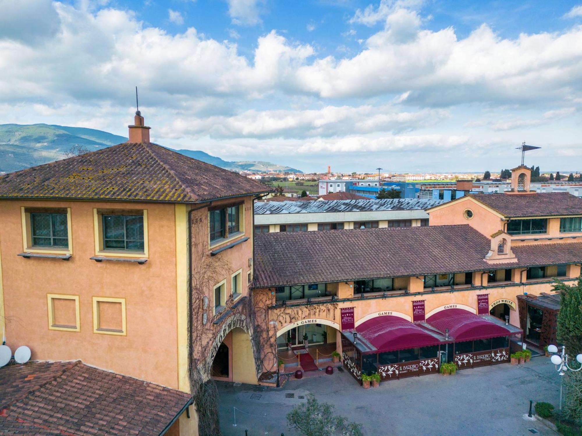 Hotel Boccaccio Calcinaia ภายนอก รูปภาพ