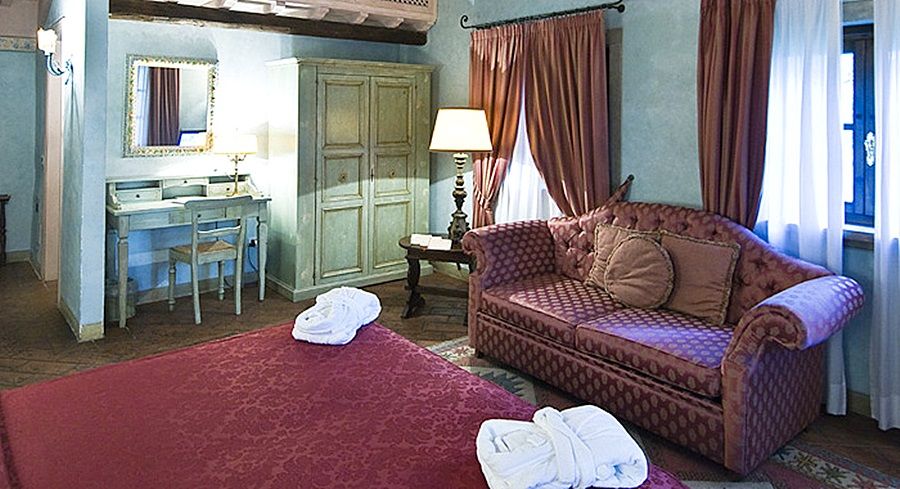 Hotel Boccaccio Calcinaia ภายนอก รูปภาพ