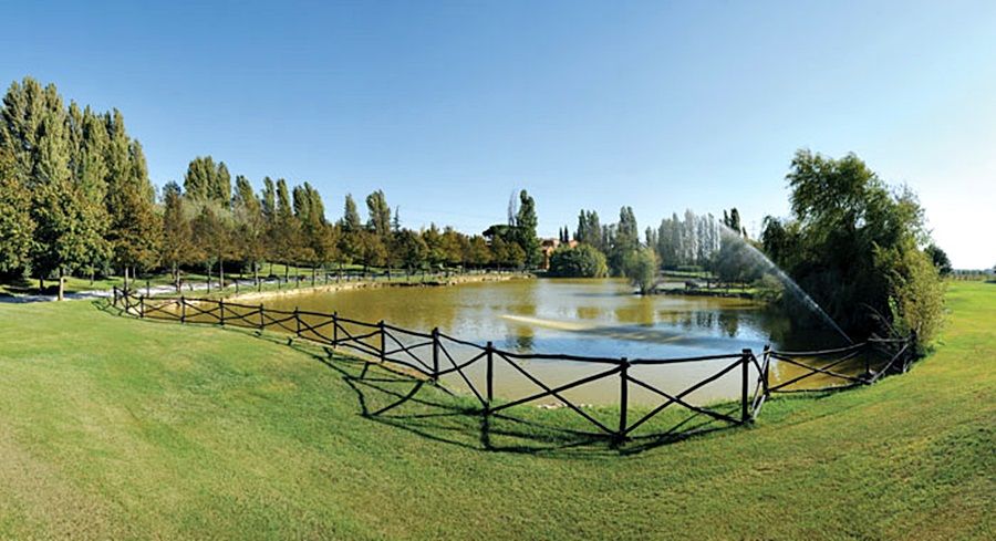Hotel Boccaccio Calcinaia ภายนอก รูปภาพ
