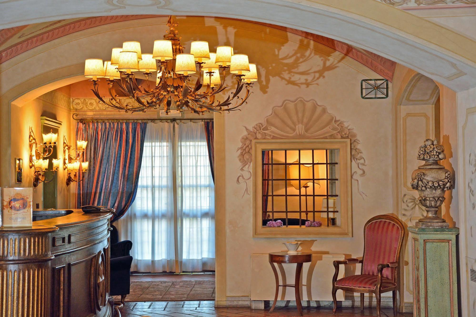 Hotel Boccaccio Calcinaia ภายนอก รูปภาพ