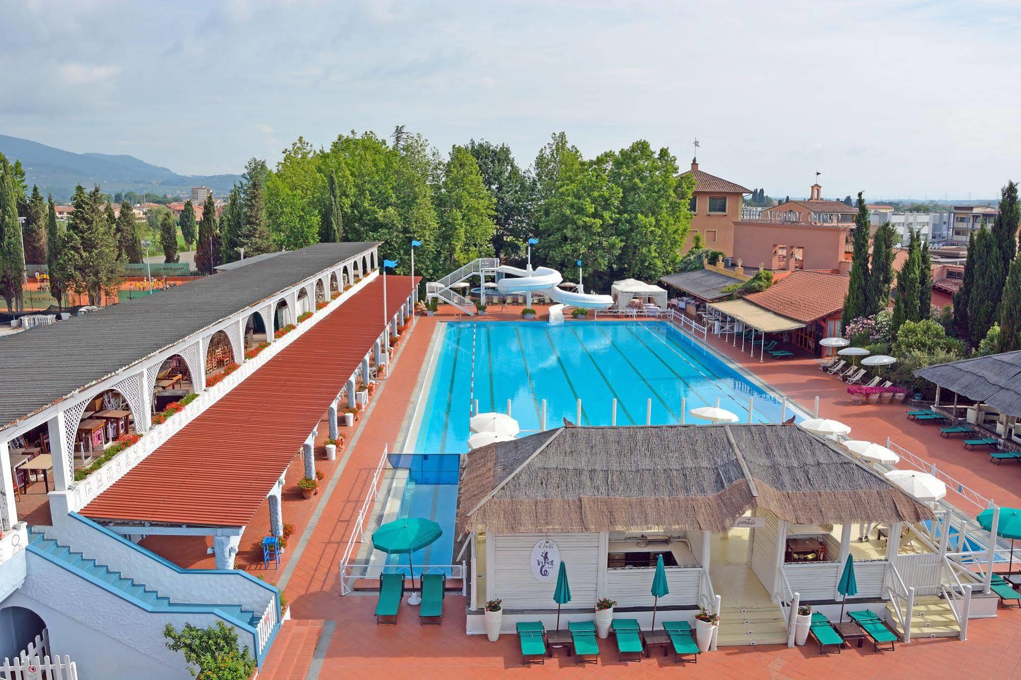 Hotel Boccaccio Calcinaia ภายนอก รูปภาพ