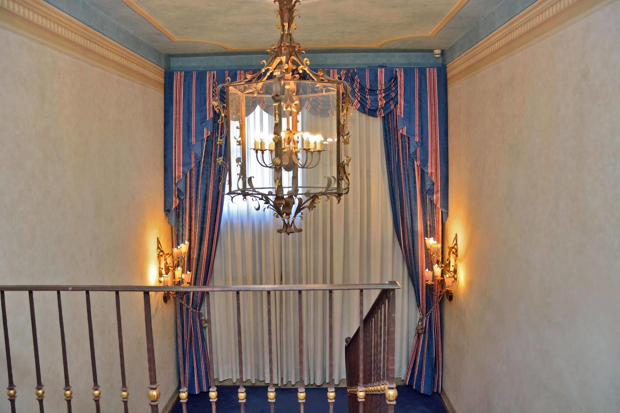 Hotel Boccaccio Calcinaia ภายนอก รูปภาพ
